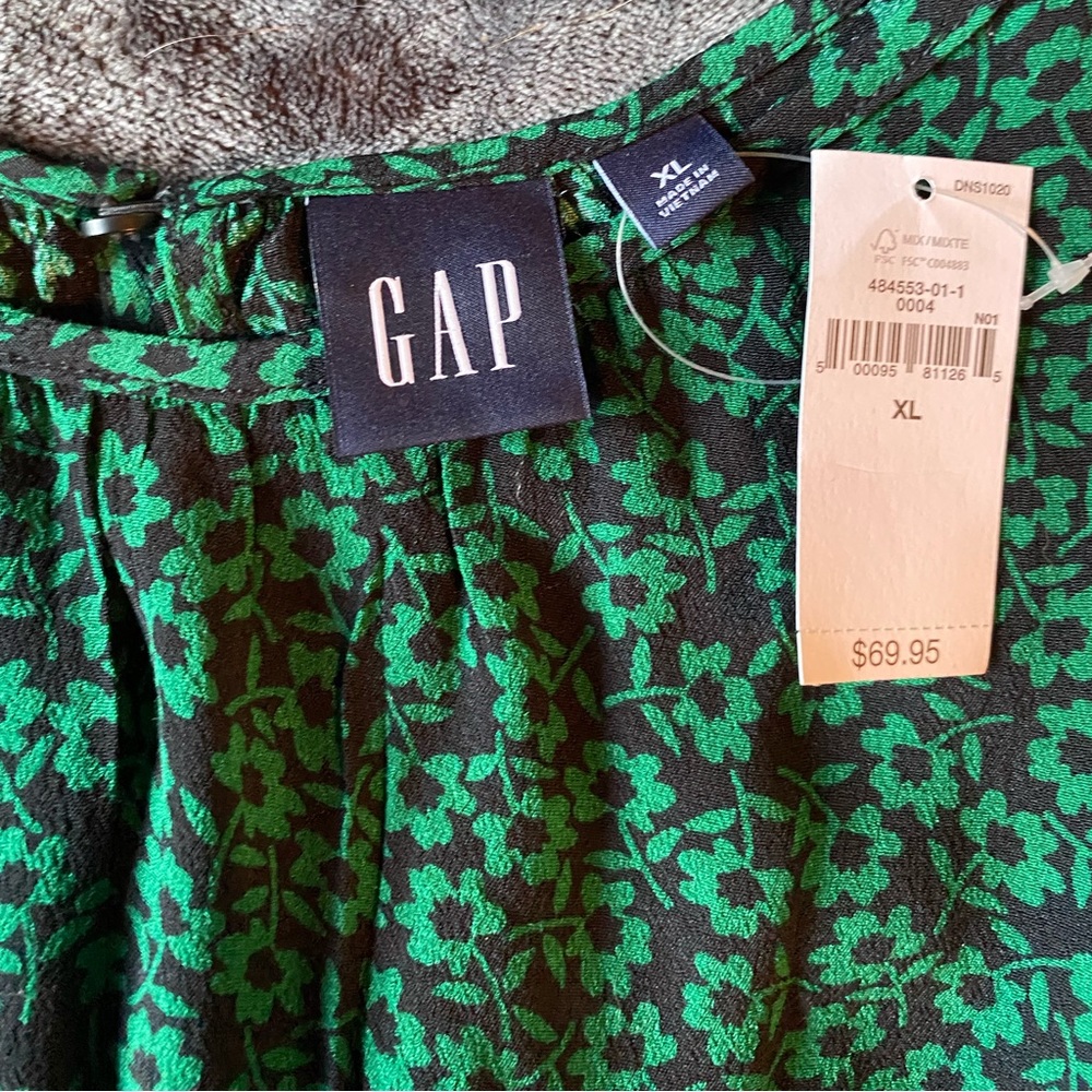 NWT Gorgeous Gap women’s long sleeve top size XL